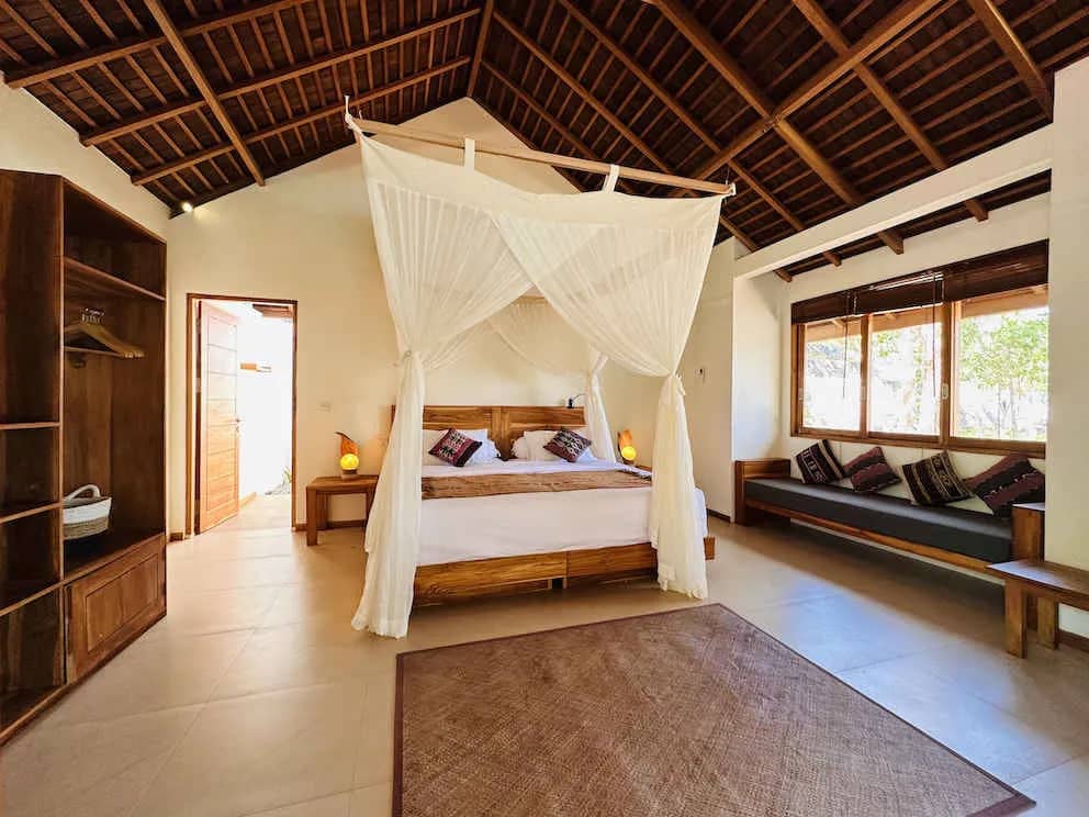 Oceanfront Standard Bungalow - image