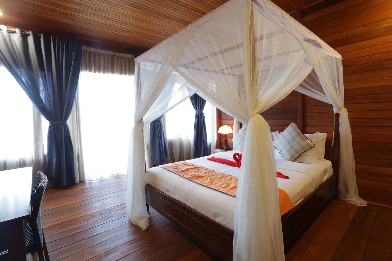 Superior Hillside - image