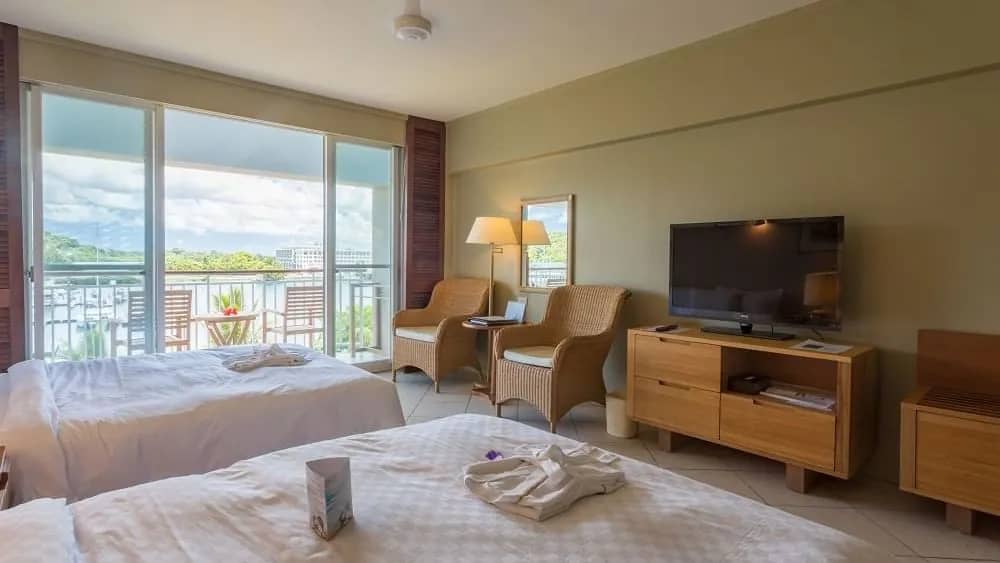 Deluxe Harbour - image