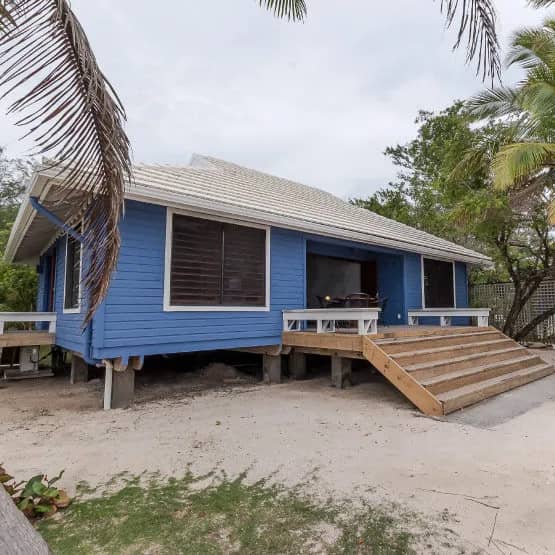 Two Bedroom Oceanfront Villa - image