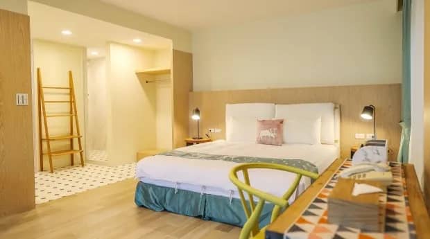 Mountain Deluxe - image