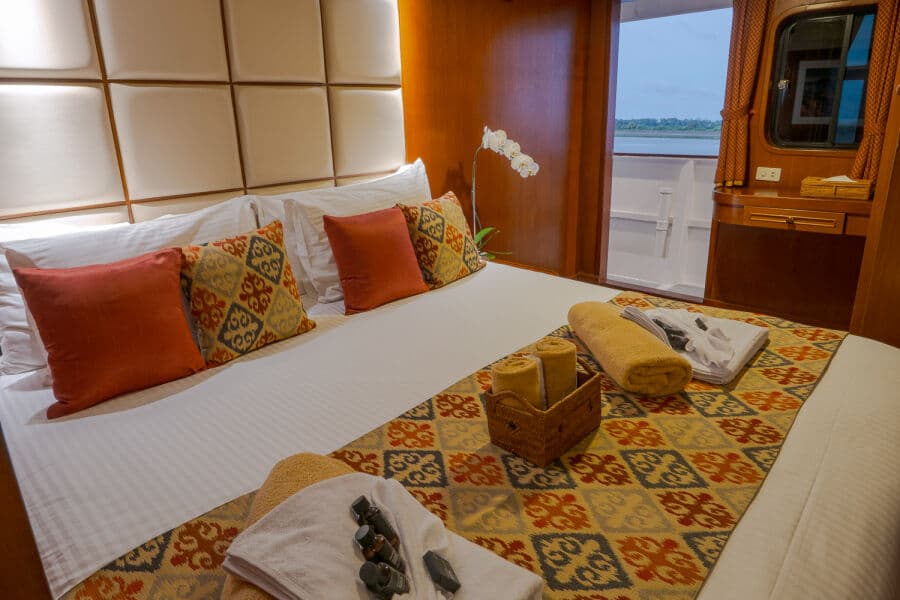 Deluxe Main Deck - image