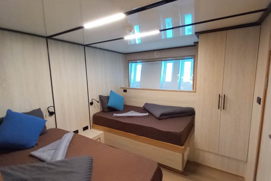 Master Lower Deck - image