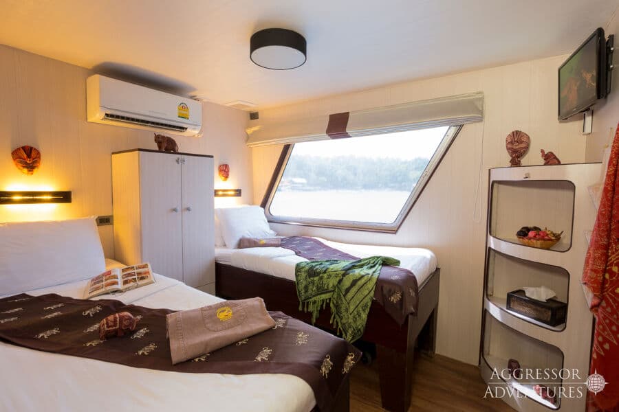 Deluxe Main Deck - image