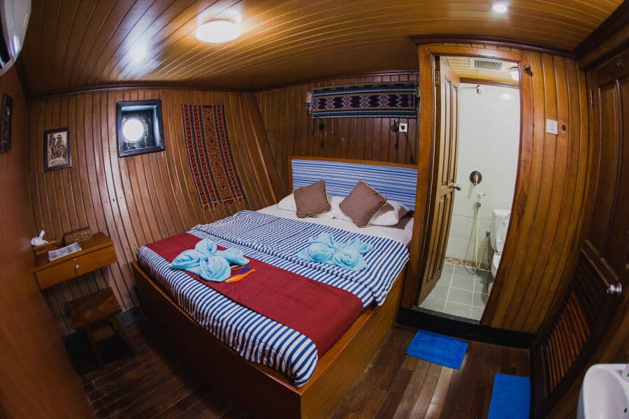 Double Bed (101 - 102) Lower Deck - image