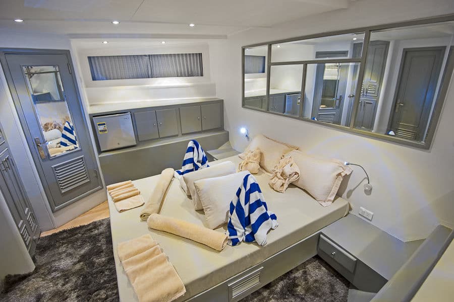 Suite Lower Deck - image