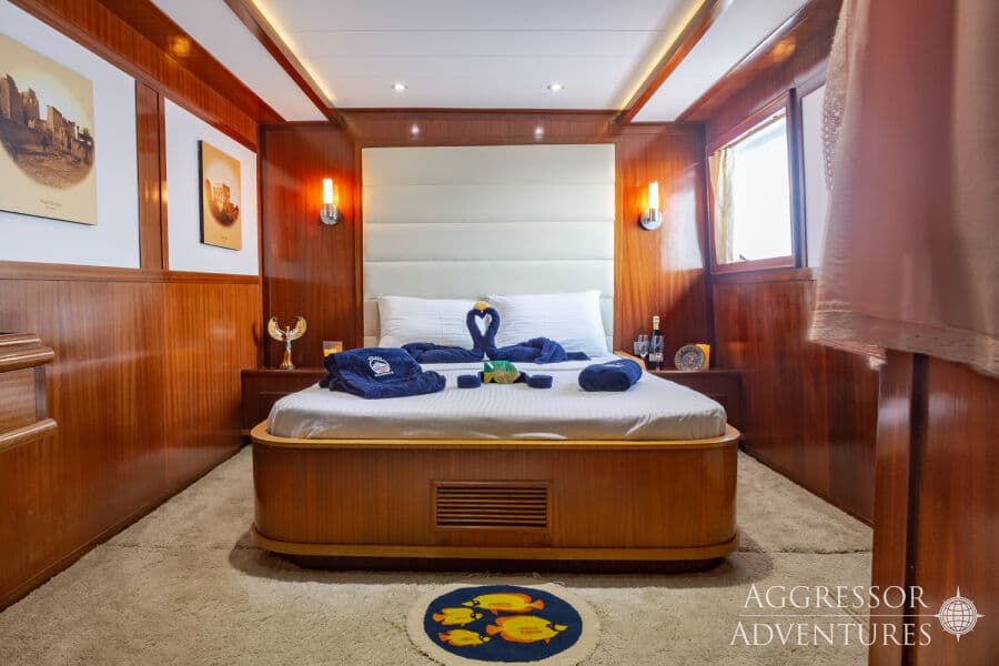 Master Stateroom Upper Deck - image