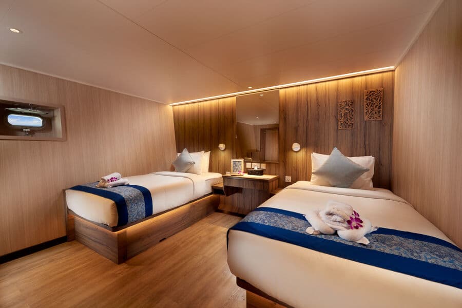 En-suite Room Lower Deck - image
