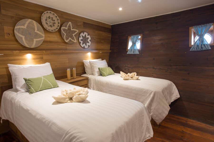 Twin Lower Deck - image