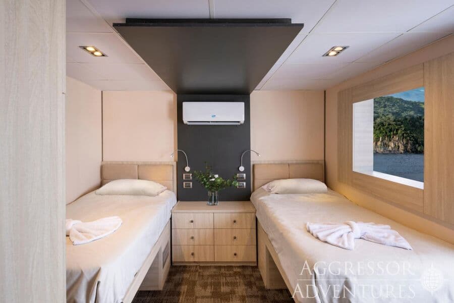 Master Stateroom Upper Deck - image