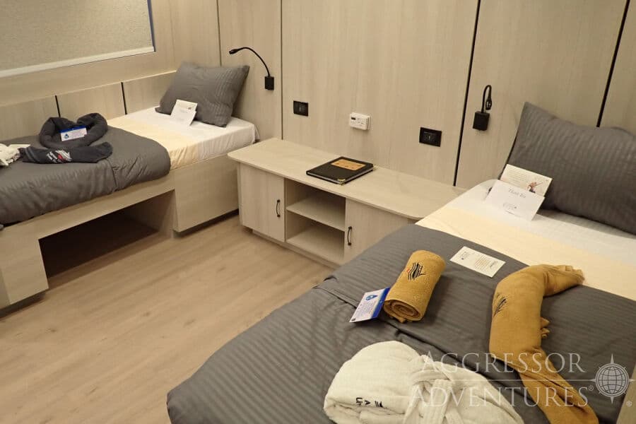 Deluxe - various decks  - image