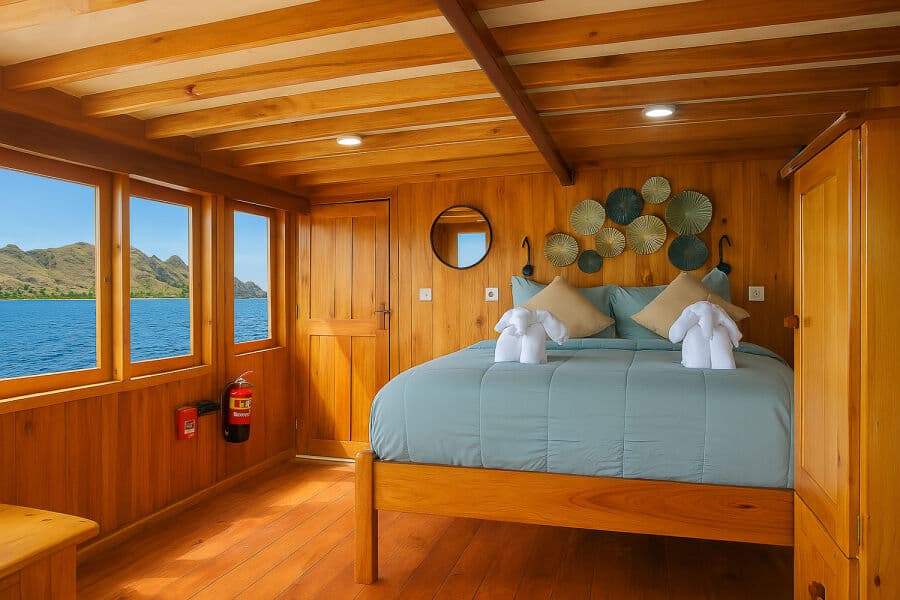 Master Cabin Main Deck - image