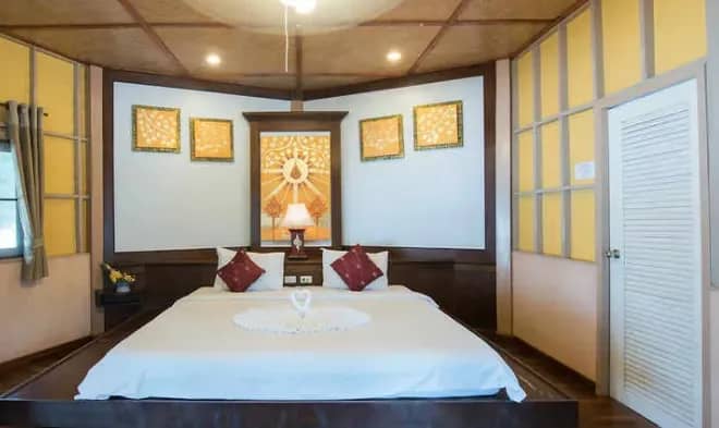 Deluxe Pool Room - image Deluxe Pool Room - image