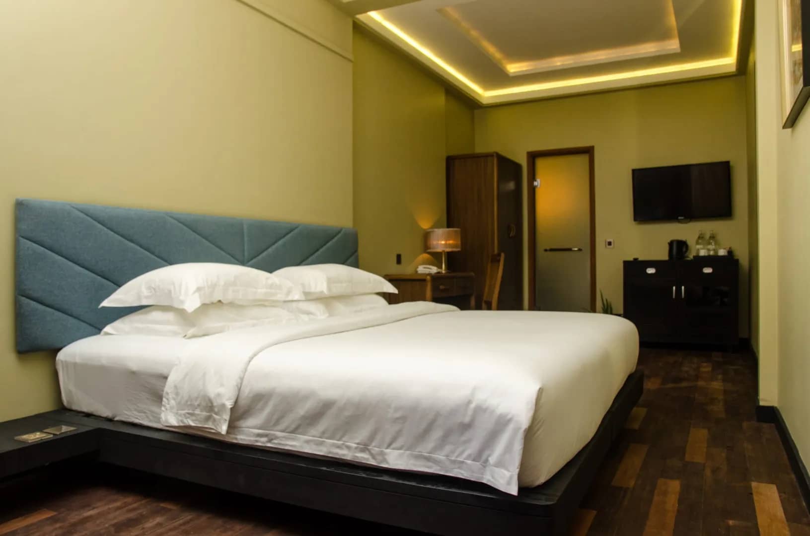 Pool Suite Room - image Pool Suite Room - image