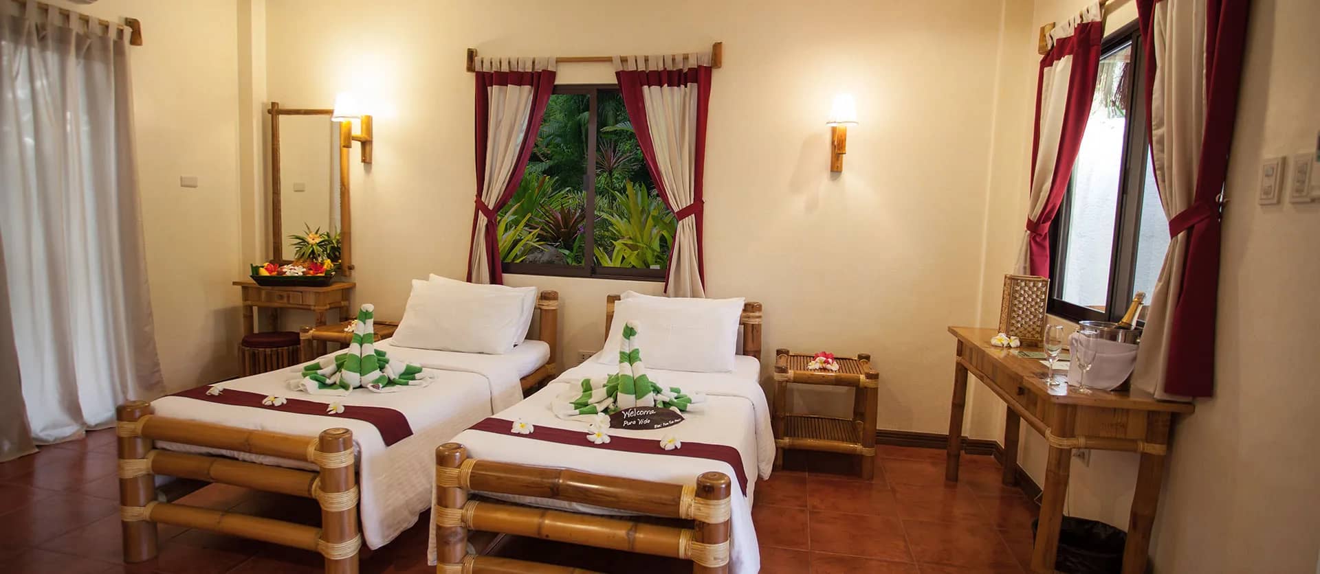 Deluxe - image Deluxe - image