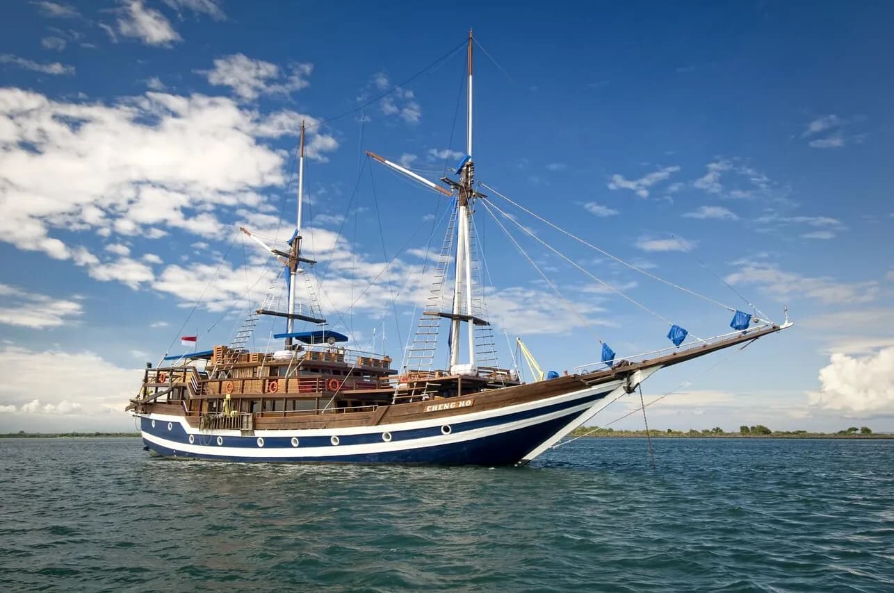 Cheng Ho Liveaboard Indonesia Cheng Ho Liveaboard Indonesia